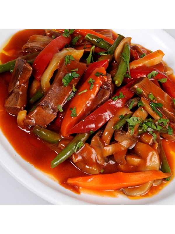 MUȘCHI DE VITĂ CU LEGUME 300 gr.